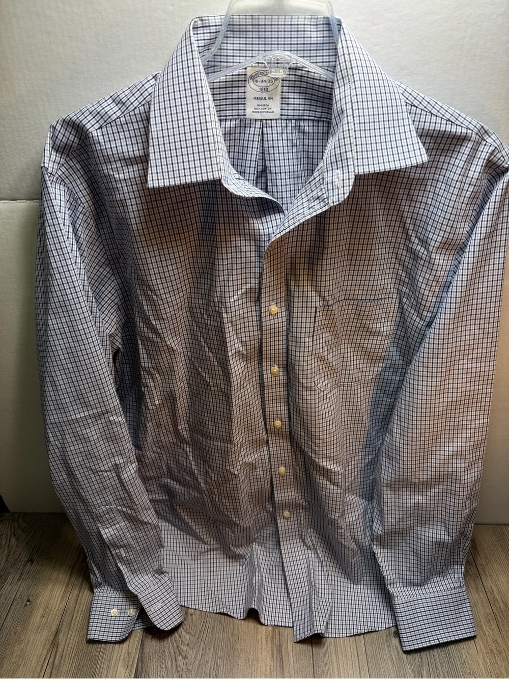 Brooks Brothers 1818 men's Regular Non-iron checkered cotton shirt Size 16-34/35